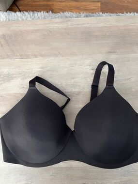 Everyday Smooth Black Molded Bra